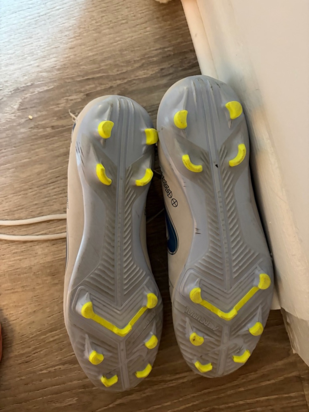 Nike Mercurial Vapor 14 Academy FG/MG soccer cleats. - Picture 5 of 7